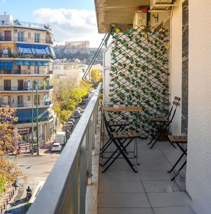 4 Family And Friends - Acropolis View Apartamento Atenas Exterior foto