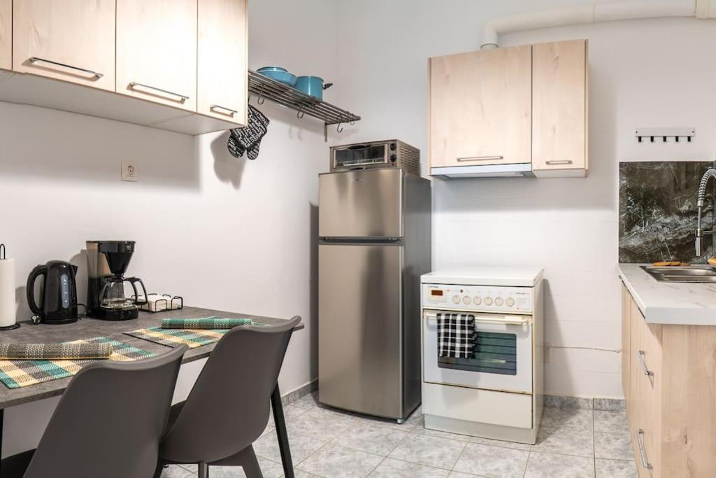 4 Family And Friends - Acropolis View Apartamento Atenas Exterior foto