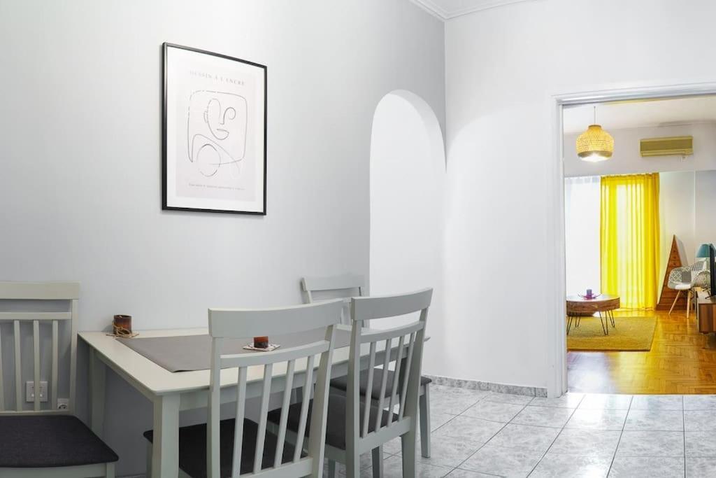 4 Family And Friends - Acropolis View Apartamento Atenas Exterior foto